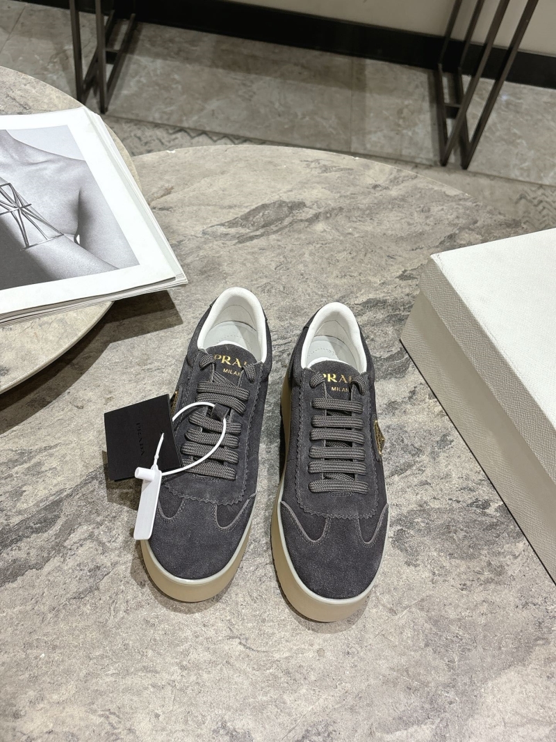 Pra*a sneakers